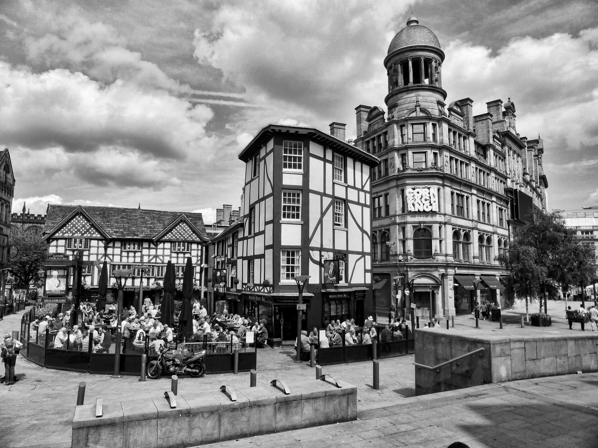 Conveyancing Solicitors in Manchester and Fee Quotes – Old